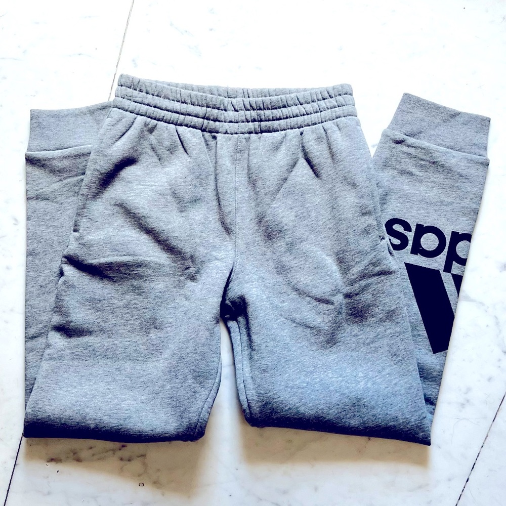 New without tags Adidas Sweatpants